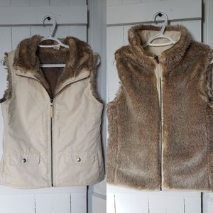GAP Reversible Cream/Faux Fur Vest